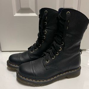 Dr. Martens Boots W9